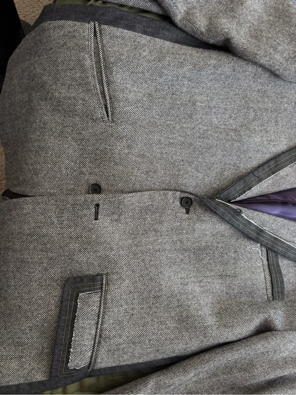 Mark Eckō Cut & Sew Men's Grey Herringbone Blazer with Dark Trim